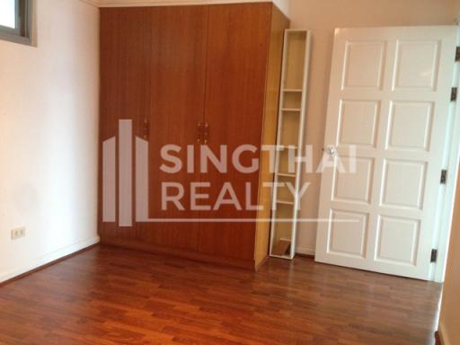 For RENT : Royal Castle / 3 Bedroom / 2 Bathrooms / 141 sqm / 60000 THB [4319648]