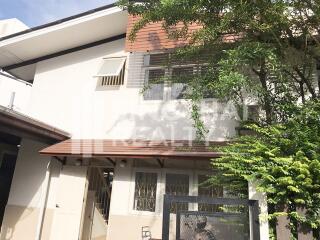 For RENT : House Ekkamai / 3 Bedroom / 3 Bathrooms / 251 sqm / 60000 THB [4676945]