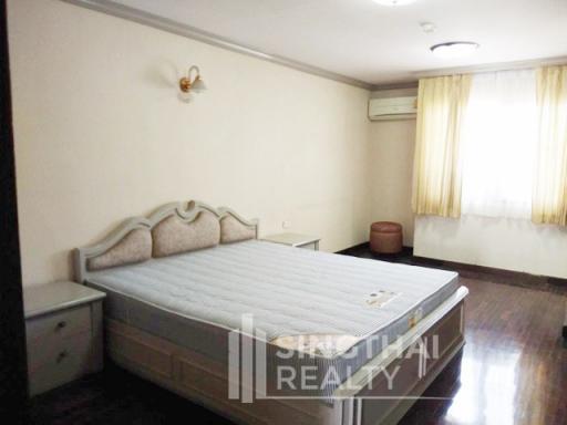 For RENT : Regent on the Park 1 / 3 Bedroom / 3 Bathrooms / 251 sqm / 60000 THB [5464544]