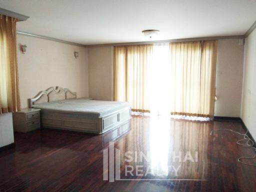 For RENT : Regent on the Park 1 / 3 Bedroom / 3 Bathrooms / 251 sqm / 60000 THB [5464544]