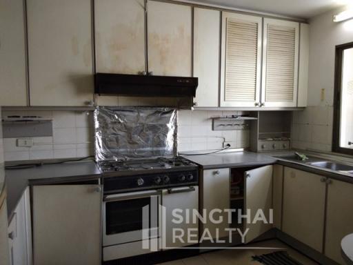 For RENT : Regent on the Park 1 / 3 Bedroom / 3 Bathrooms / 251 sqm / 60000 THB [5464544]