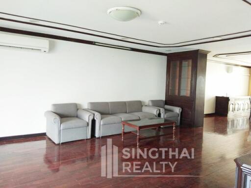 For RENT : Regent on the Park 1 / 3 Bedroom / 3 Bathrooms / 251 sqm / 60000 THB [5464523]