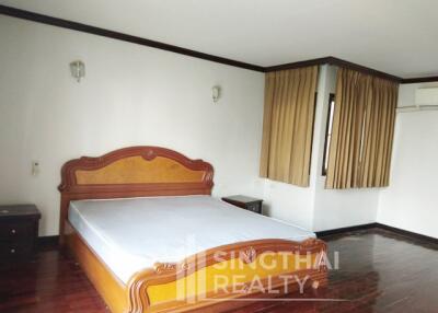 For RENT : Regent on the Park 1 / 3 Bedroom / 3 Bathrooms / 251 sqm / 60000 THB [5464523]