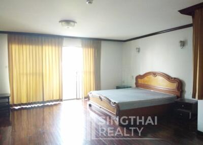 For RENT : Regent on the Park 1 / 3 Bedroom / 3 Bathrooms / 251 sqm / 60000 THB [5464523]