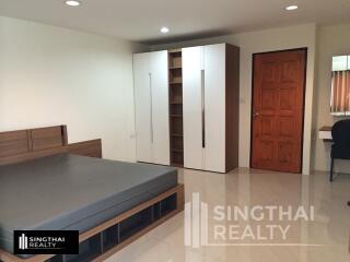 For RENT : Regent On the Park 3 / 3 Bedroom / 5 Bathrooms / 265 sqm / 60000 THB [5836883]