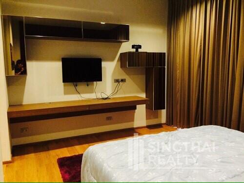 For RENT : Hyde Sukhumvit 13 / 2 Bedroom / 2 Bathrooms / 78 sqm / 60000 THB [5893331]