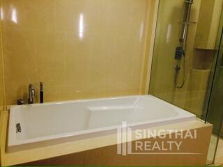 For RENT : Hyde Sukhumvit 13 / 2 Bedroom / 2 Bathrooms / 78 sqm / 60000 THB [5893331]