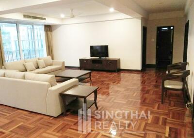 For RENT : Villa Insaf / 3 Bedroom / 2 Bathrooms / 221 sqm / 60000 THB [6184998]