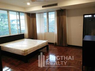 For RENT : Villa Insaf / 3 Bedroom / 2 Bathrooms / 221 sqm / 60000 THB [6184998]