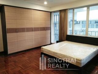 For RENT : Villa Insaf / 3 Bedroom / 2 Bathrooms / 221 sqm / 60000 THB [6184998]