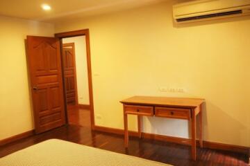 For RENT : Nagara Mansion / 3 Bedroom / 3 Bathrooms / 201 sqm / 60000 THB [6323852]