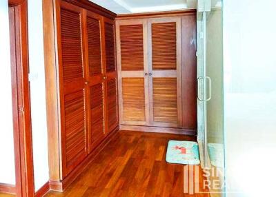 For RENT : Royal Castle / 3 Bedroom / 2 Bathrooms / 166 sqm / 60000 THB [6375256]