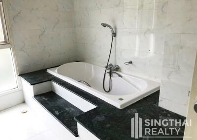 For RENT : The Bangkok Sukhumvit 61 / 3 Bedroom / 3 Bathrooms / 131 sqm / 60000 THB [6414350]