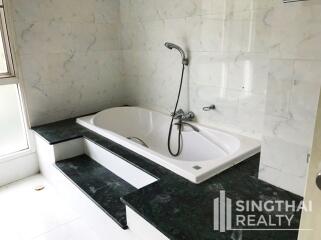 For RENT : The Bangkok Sukhumvit 61 / 3 Bedroom / 3 Bathrooms / 131 sqm / 60000 THB [6414350]