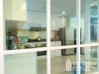 For RENT : Premier Condominium / 3 Bedroom / 3 Bathrooms / 164 sqm / 60000 THB [6571948]