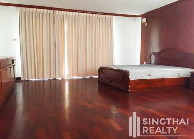 For RENT : Regent on the Park 1 / 3 Bedroom / 3 Bathrooms / 251 sqm / 60000 THB [6587950]