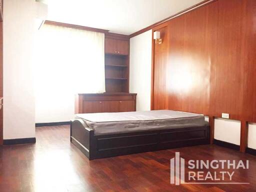 For RENT : Regent on the Park 1 / 3 Bedroom / 3 Bathrooms / 251 sqm / 60000 THB [6587950]