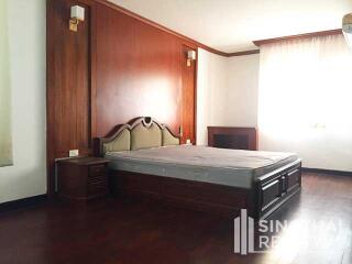 For RENT : Regent on the Park 1 / 3 Bedroom / 3 Bathrooms / 251 sqm / 60000 THB [6587950]