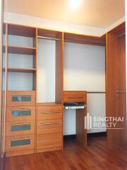 For RENT : Avenue 61 / 2 Bedroom / 2 Bathrooms / 191 sqm / 60000 THB [6816100]