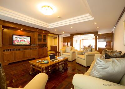 For RENT : Sethiwan Mansion Sukhumvit 49 / 2 Bedroom / 3 Bathrooms / 151 sqm / 60000 THB [7600124]