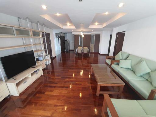 For RENT : Urbana Langsuan / 3 Bedroom / 3 Bathrooms / 171 sqm / 60000 THB [7950275]