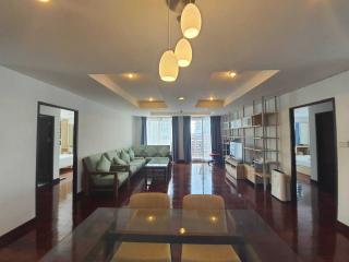 For RENT : Urbana Langsuan / 3 Bedroom / 3 Bathrooms / 171 sqm / 60000 THB [7950275]