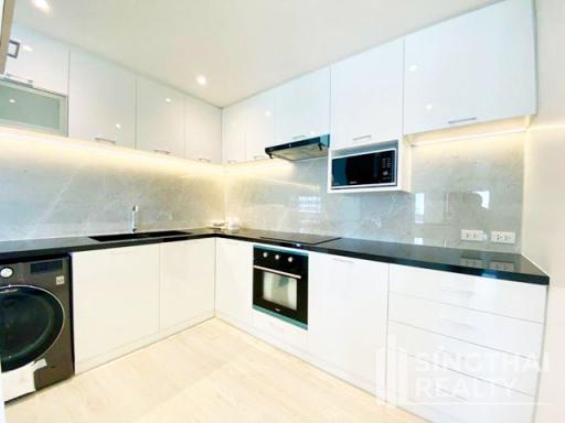 For RENT : Silom Condominuim / 2 Bedroom / 2 Bathrooms / 145 sqm / 60000 THB [8464901]