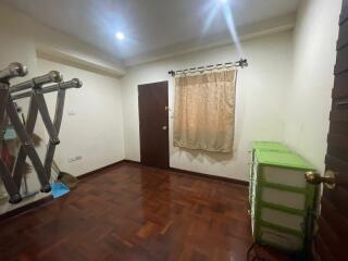 For RENT : Grand Ville House 1 / 3 Bedroom / 4 Bathrooms / 225 sqm / 60000 THB [8797067]