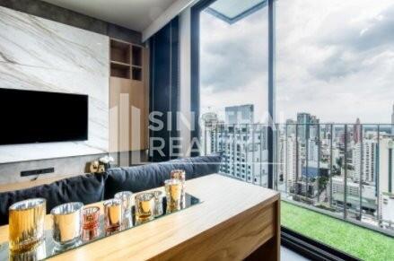 For RENT : Edge Sukhumvit 23 / 2 Bedroom / 2 Bathrooms / 64 sqm / 60000 THB [9103600]