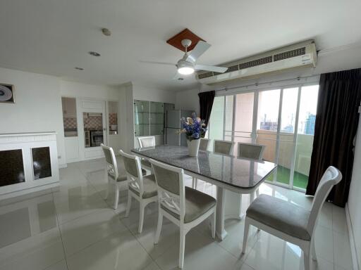 For RENT : Fifty Fifth Tower / 3 Bedroom / 3 Bathrooms / 223 sqm / 60000 THB [9531145]