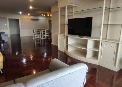 For RENT : Le Chateau Mansion / 3 Bedroom / 3 Bathrooms / 250 sqm / 60000 THB [9809656]