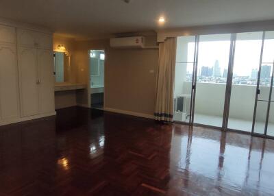 For RENT : Le Chateau Mansion / 3 Bedroom / 3 Bathrooms / 250 sqm / 60000 THB [9809656]