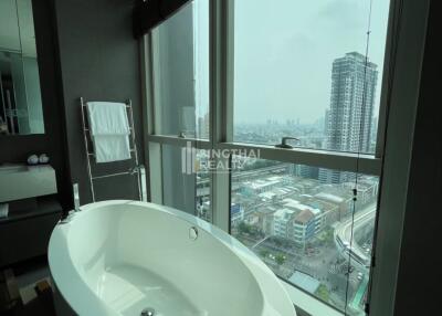 For RENT : The River / 2 Bedroom / 2 Bathrooms / 78 sqm / 60000 THB [R10375]