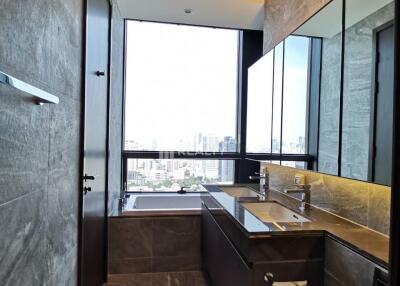 For RENT : The ESSE Sukhumvit 36 / 2 Bedroom / 2 Bathrooms / 72 sqm / 60000 THB [R10439]