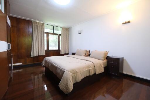 For RENT : House Ploenchit / 2 Bedroom / 2 Bathrooms / 170 sqm / 60000 THB [R10510]