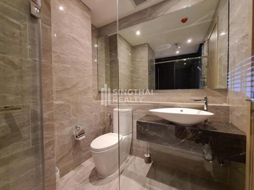 For RENT : ASHTON Asoke - Rama 9 / 2 Bedroom / 2 Bathrooms / 62 sqm / 60000 THB [R10641]