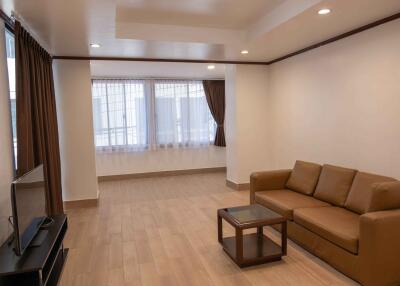 For RENT : Townhouse Phrakhanong / 3 Bedroom / 3 Bathrooms / 250 sqm / 60000 THB [10697335]