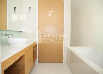 For RENT : Domus / 2 Bedroom / 2 Bathrooms / 102 sqm / 62000 THB [10016861]