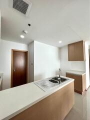 For RENT : The Empire Place / 2 Bedroom / 2 Bathrooms / 114 sqm / 62000 THB [R11103]