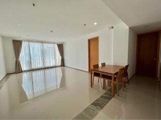 For RENT : The Empire Place / 2 Bedroom / 2 Bathrooms / 114 sqm / 62000 THB [R11103]