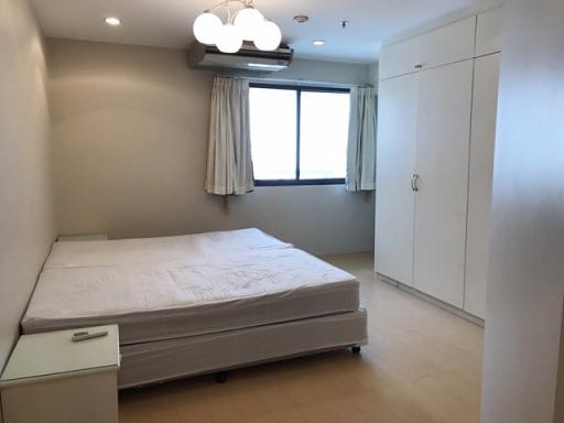 For RENT : Baan Suanpetch / 2 Bedroom / 2 Bathrooms / 131 sqm / 65000 THB [3957746]