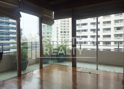 For RENT : Grand Langsuan / 2 Bedroom / 3 Bathrooms / 171 sqm / 65000 THB [4128323]