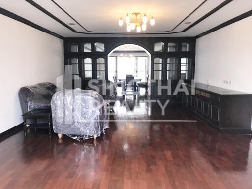 For RENT : Regent on the Park 1 / 3 Bedroom / 3 Bathrooms / 251 sqm / 65000 THB [4594058]