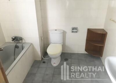 For RENT : Regent on the Park 1 / 3 Bedroom / 3 Bathrooms / 251 sqm / 65000 THB [4710008]