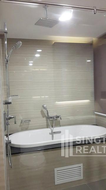 For RENT : Klass Condo Langsuan / 2 Bedroom / 2 Bathrooms / 75 sqm / 65000 THB [4978637]