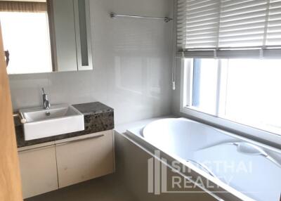 For RENT : 39 by Sansiri / 2 Bedroom / 2 Bathrooms / 78 sqm / 65000 THB [4975688]