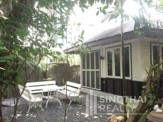 For RENT : House Phromphong / 2 Bedroom / 2 Bathrooms / 141 sqm / 65000 THB [5403326]