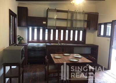 For RENT : House Phromphong / 2 Bedroom / 2 Bathrooms / 141 sqm / 65000 THB [5403326]