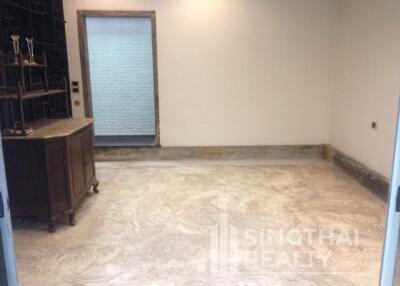 For RENT : House Phromphong / 2 Bedroom / 2 Bathrooms / 141 sqm / 65000 THB [5403326]