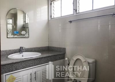 For RENT : Grand Ville House 2 / 3 Bedroom / 3 Bathrooms / 277 sqm / 65000 THB [5584112]